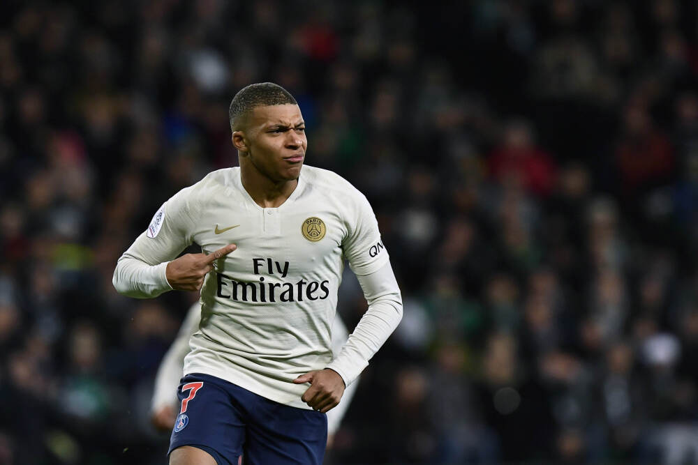 奇兵！TA：基耶萨在有限时间表现高效，近期有望获更多出场时间